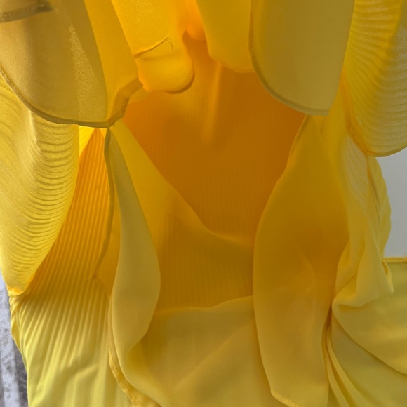Yellow Pleated Sleeveless Top Catherine Size Small - Picture 10 of 10